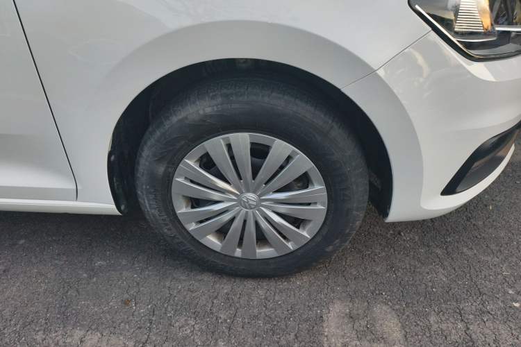 Used Volkswagen Santana 2021 1.5L Manual Fashion Edition Right Front Wheel Hub