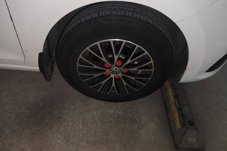 Used Volkswagen Santana 2021 1.5L Automatic Fashion Edition Right Front Wheel Hub