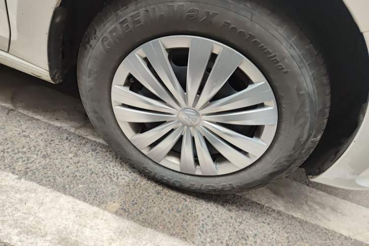Used Volkswagen Santana 2021 1.5L Automatic Fashion Edition Right Front Wheel Hub
