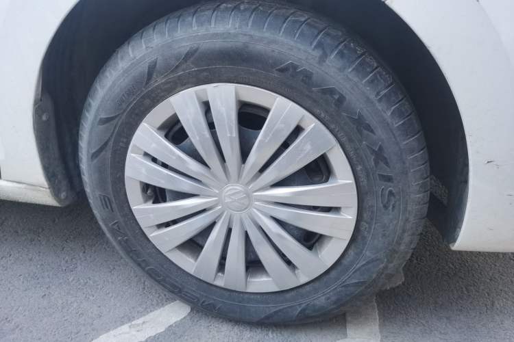 Used Volkswagen Santana 2021 1.5L Automatic Fashion Edition Right Front Wheel Hub