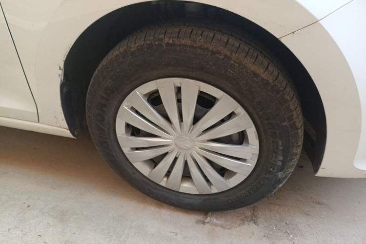 Used Volkswagen Santana 2021 1.5L Automatic Fashion Edition Right Front Wheel Hub