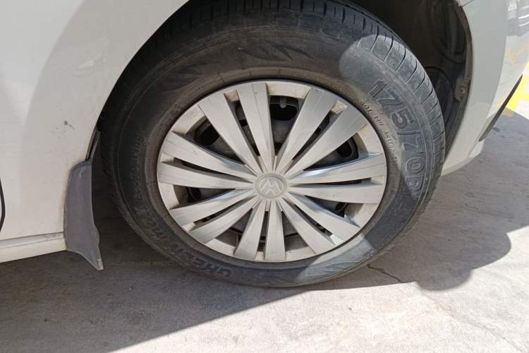 Used Volkswagen Santana 2021 1.5L Manual Fashion Edition Right Front Wheel Hub