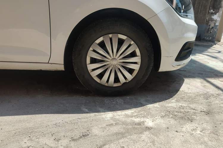 Used Volkswagen Santana 2021 1.5L Manual Fashion Edition Right Front Wheel Hub