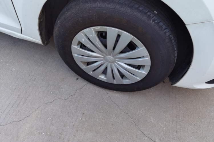 Used Volkswagen Santana 2021 1.5L Automatic Fashion Edition Right Front Wheel Hub