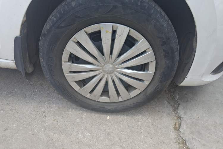 Used Volkswagen Santana 2021 1.5L Manual Fashion Edition Right Front Wheel Hub