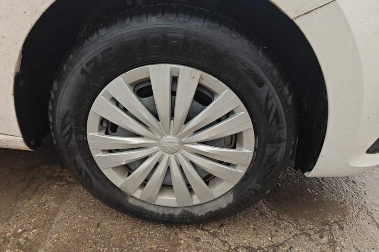 Used Volkswagen Santana 2021 1.5L Manual Fashion Edition Right Front Wheel Hub