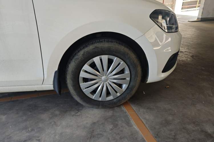 Used Volkswagen Santana 2021 1.5L Automatic Fashion Edition Right Front Wheel Hub