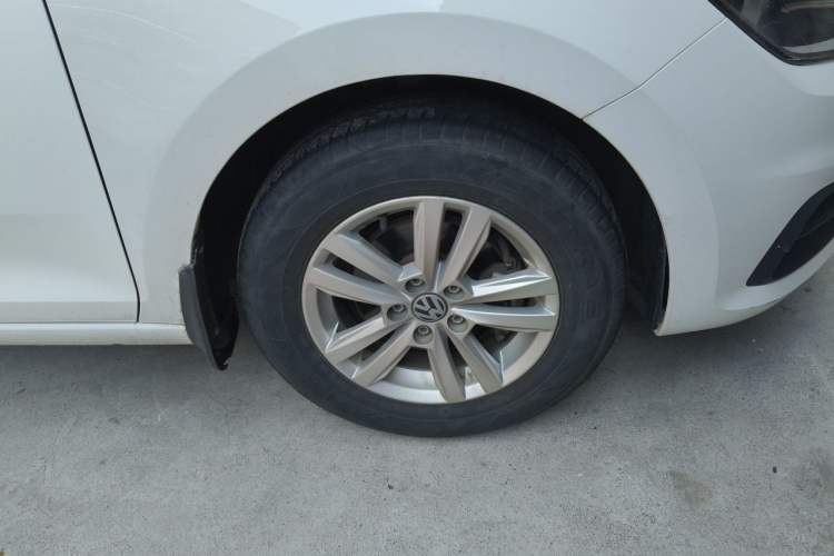 Used Volkswagen Santana 2021 1.5L Manual Fashion Edition Right Front Wheel Hub