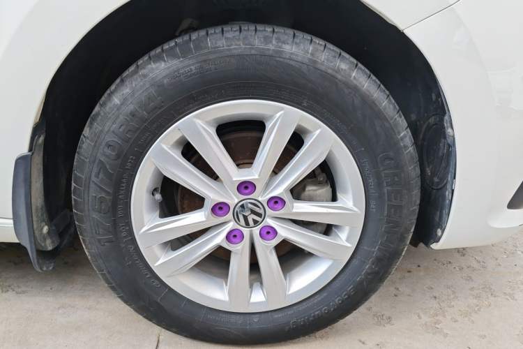 Used Volkswagen Santana 2021 1.5L Manual Fashion Edition Right Front Wheel Hub
