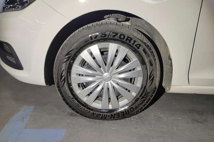 Used Volkswagen Santana 2021 1.5L Automatic Fashion Edition Right Front Wheel Hub