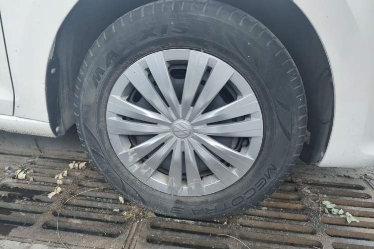Used Volkswagen Santana 2021 1.5L Automatic Fashion Edition Right Front Wheel Hub