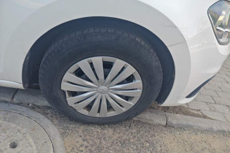 Used Volkswagen Santana 2021 1.5L Automatic Fashion Edition Right Front Wheel Hub