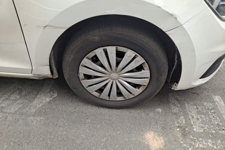 Used Volkswagen Santana 2021 1.5L Automatic Fashion Edition Right Front Wheel Hub