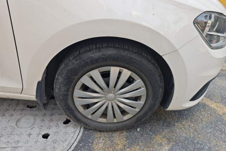 Used Volkswagen Santana 2021 1.5L Automatic Fashion Edition Right Front Wheel Hub