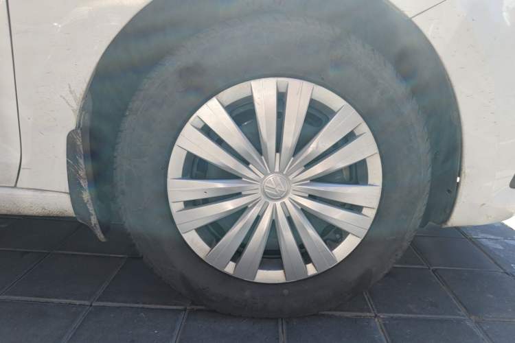 Used Volkswagen Santana 2021 1.5L Automatic Fashion Edition Right Front Wheel Hub