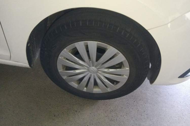 Used Volkswagen Santana 2021 1.5L Manual Fashion Edition Right Front Wheel Hub