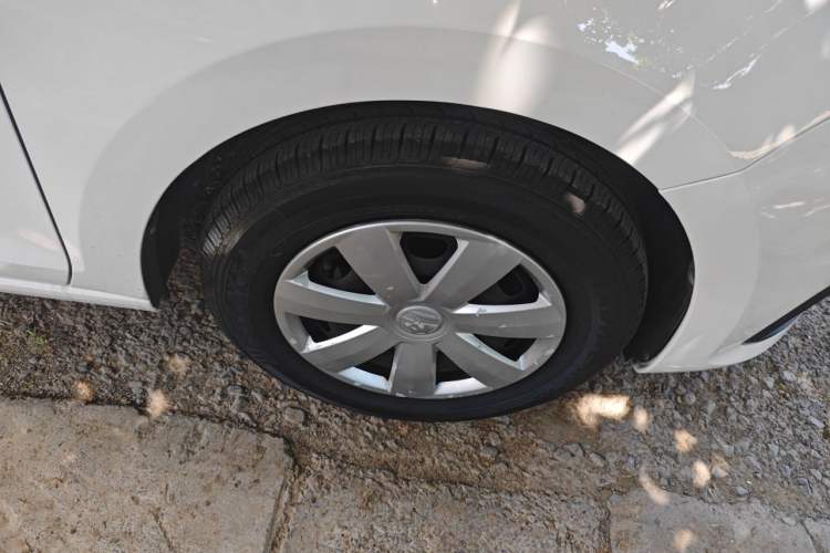 Used Volkswagen Santana 2021 1.5L Automatic Fashion Edition Right Front Wheel Hub