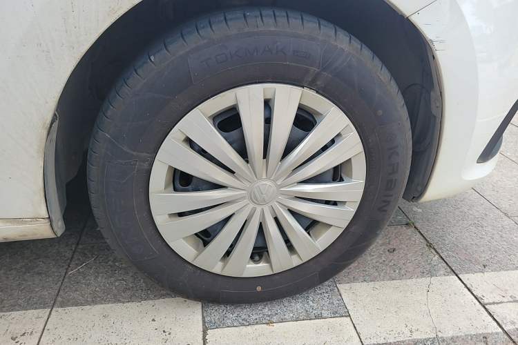 Used Volkswagen Santana 2021 1.5L Automatic Fashion Edition Right Front Wheel Hub