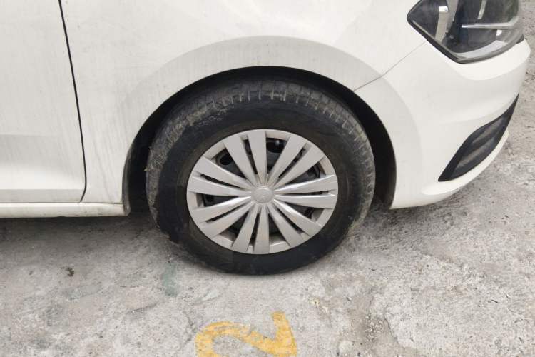 Used Volkswagen Santana 2021 1.5L Manual Fashion Edition Right Front Wheel Hub