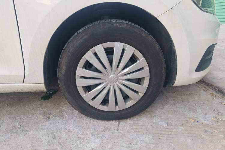 Used Volkswagen Santana 2021 1.5L Automatic Fashion Edition Right Front Wheel Hub