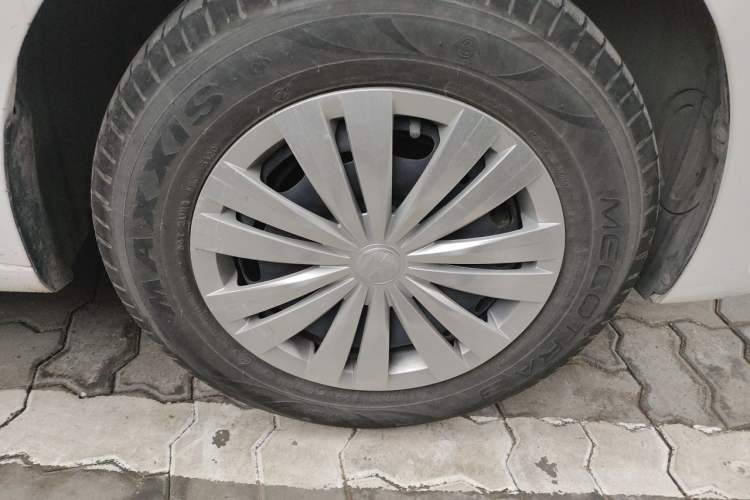 Used Volkswagen Santana 2021 1.5L Manual Fashion Edition Right Front Wheel Hub