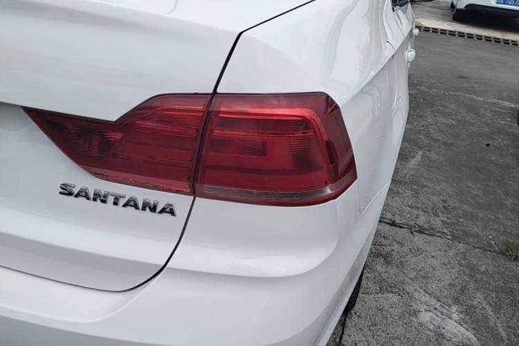 Used Volkswagen Santana 2021 1.5L Manual Fashion Edition Right Rear Taillight
