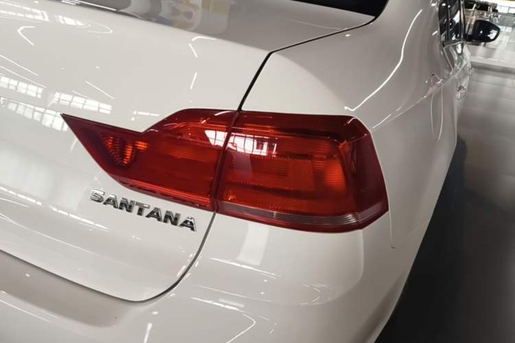 Used Volkswagen Santana 2021 1.5L Automatic Fashion Edition Right Rear Taillight