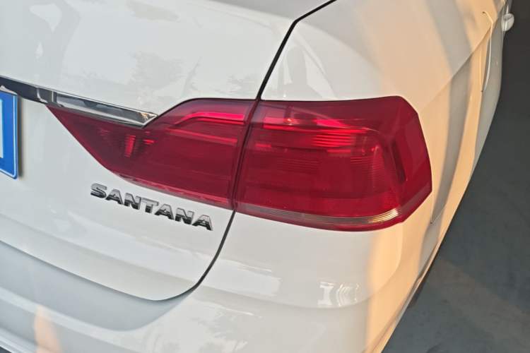 Used Volkswagen Santana 2021 1.5L Automatic Fashion Edition Right Rear Taillight