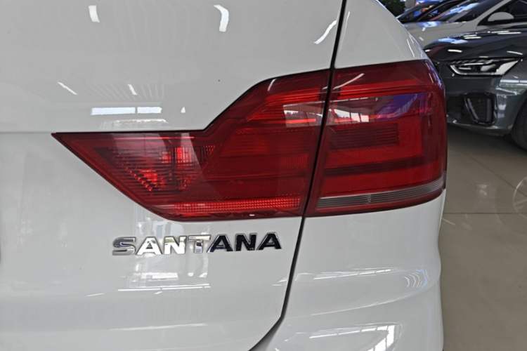 Used Volkswagen Santana 2021 1.5L Automatic Fashion Edition Right Rear Taillight