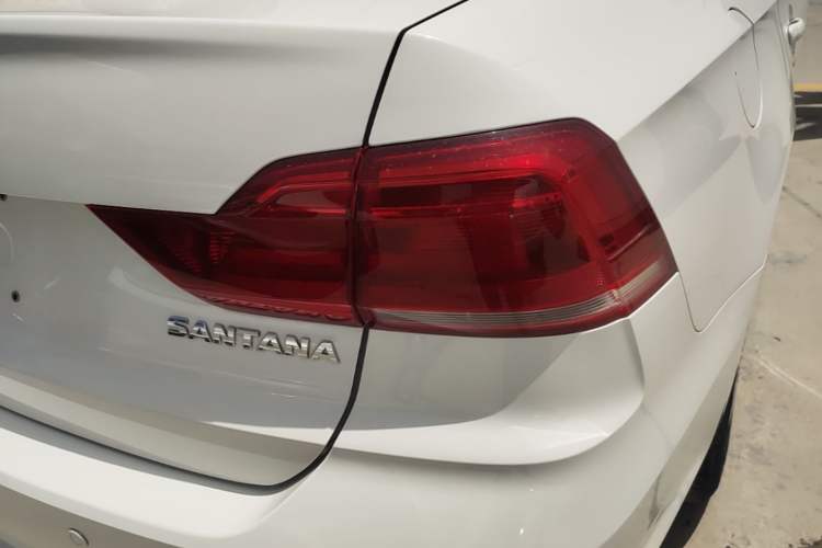 Used Volkswagen Santana 2021 1.5L Automatic Fashion Edition Right Rear Taillight