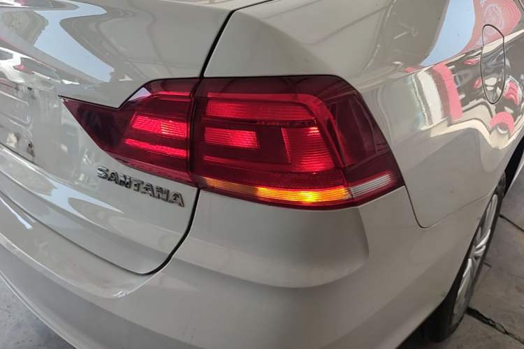 Used Volkswagen Santana 2021 1.5L Automatic Fashion Edition Right Rear Taillight