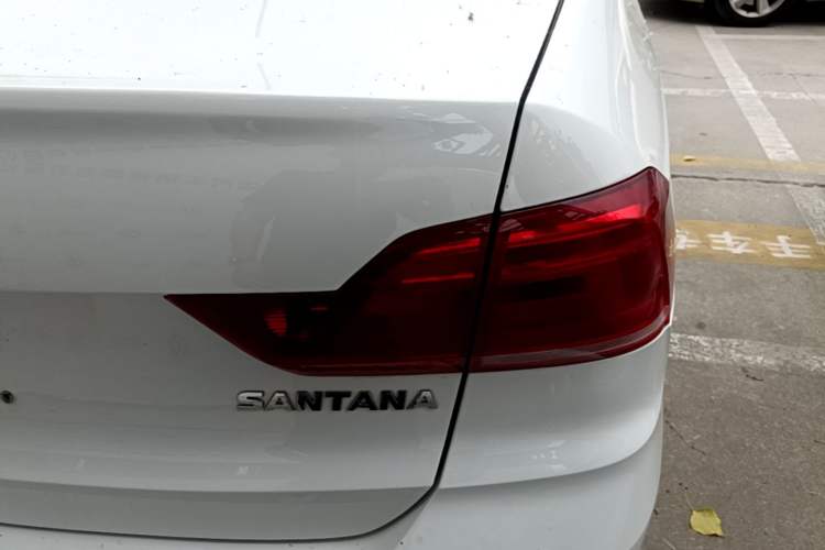 Used Volkswagen Santana 2021 1.5L Manual Fashion Edition Right Rear Taillight