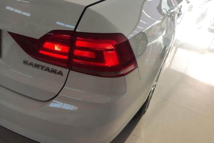Used Volkswagen Santana 2021 1.5L Automatic Fashion Edition Right Rear Taillight