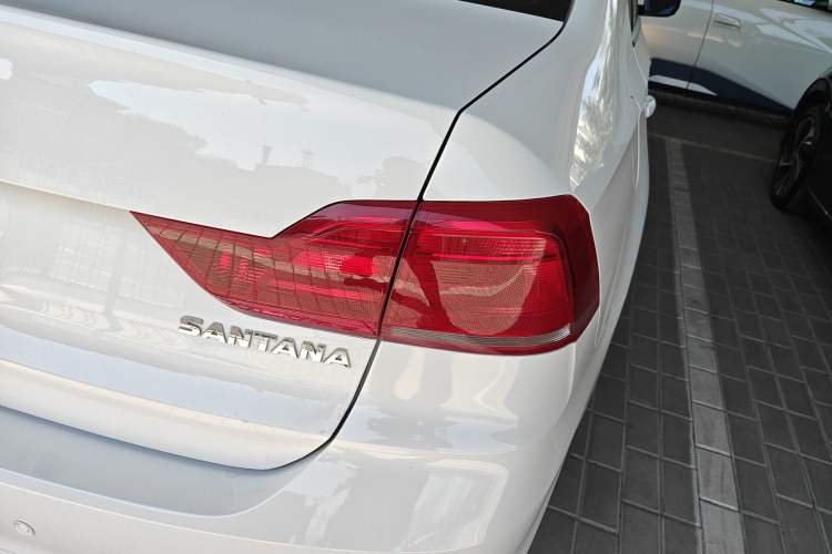 Used Volkswagen Santana 2021 1.5L Automatic Fashion Edition Right Rear Taillight