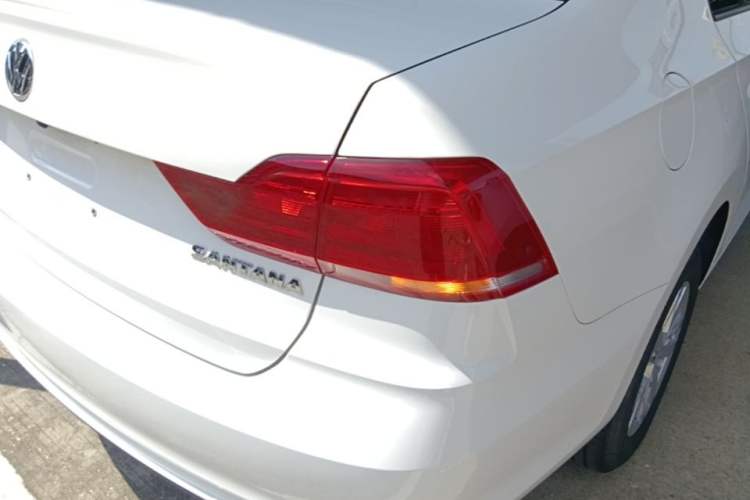 Used Volkswagen Santana 2021 1.5L Automatic Fashion Edition Right Rear Taillight