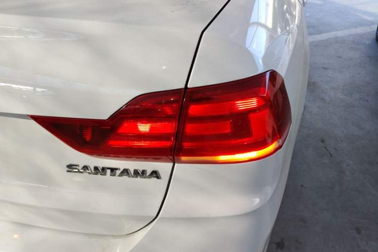 Used Volkswagen Santana 2021 1.5L Automatic Fashion Edition Right Rear Taillight