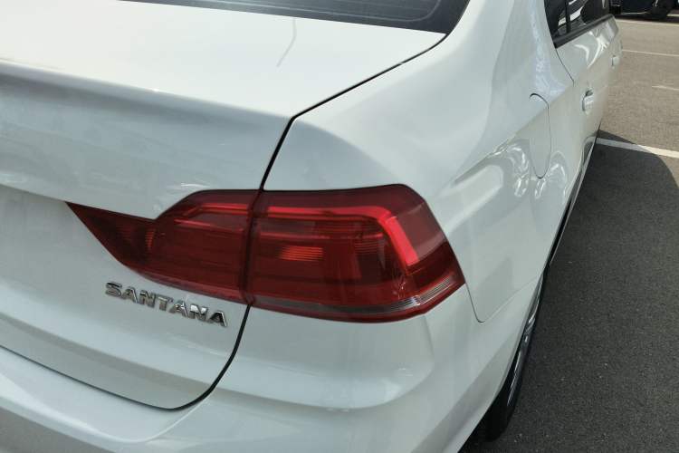 Used Volkswagen Santana 2021 1.5L Automatic Fashion Edition Right Rear Taillight