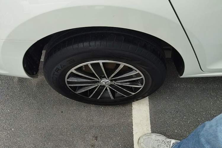 Used Volkswagen Santana 2021 1.5L Automatic Fashion Edition Right Rear Wheel Hub
