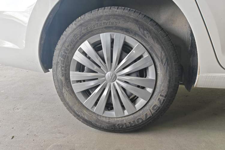 Used Volkswagen Santana 2021 1.5L Manual Fashion Edition Right Rear Wheel Hub