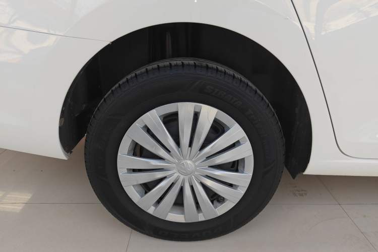 Used Volkswagen Santana 2021 1.5L Manual Fashion Edition Right Rear Wheel Hub