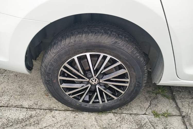Used Volkswagen Santana 2021 1.5L Manual Fashion Edition Right Rear Wheel Hub