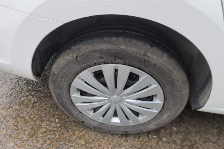 Used Volkswagen Santana 2021 1.5L Manual Fashion Edition Right Rear Wheel Hub