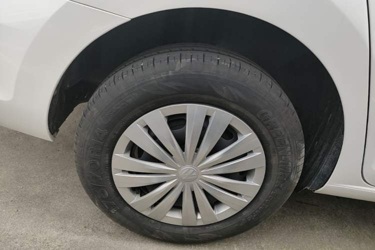 Used Volkswagen Santana 2021 1.5L Automatic Fashion Edition Right Rear Wheel Hub