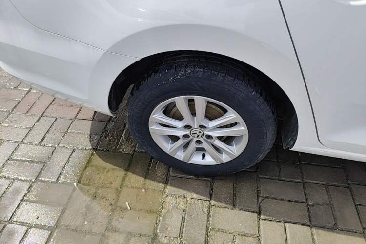 Used Volkswagen Santana 2021 1.5L Automatic Fashion Edition Right Rear Wheel Hub