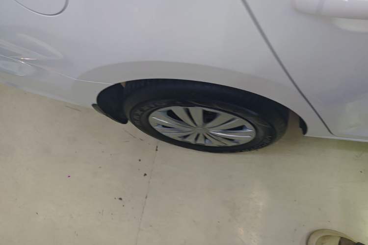 Used Volkswagen Santana 2021 1.5L Manual Fashion Edition Right Rear Wheel Hub
