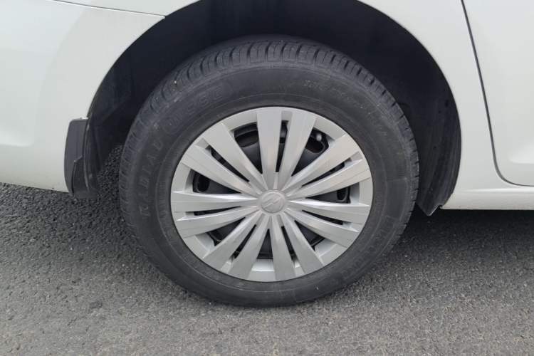 Used Volkswagen Santana 2021 1.5L Manual Fashion Edition Right Rear Wheel Hub
