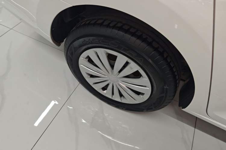 Used Volkswagen Santana 2021 1.5L Automatic Fashion Edition Right Rear Wheel Hub
