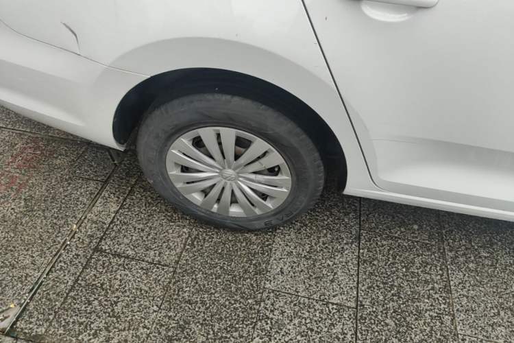 Used Volkswagen Santana 2021 1.5L Manual Fashion Edition Right Rear Wheel Hub