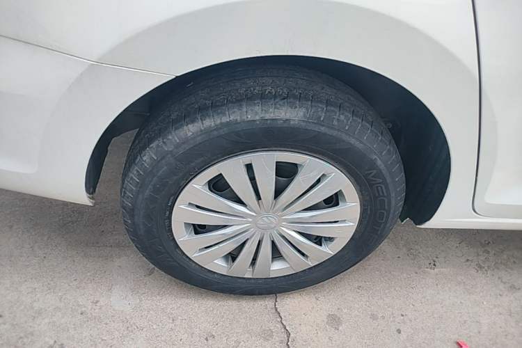 Used Volkswagen Santana 2021 1.5L Manual Fashion Edition Right Rear Wheel Hub