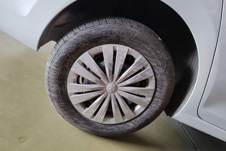 Used Volkswagen Santana 2021 1.5L Automatic Fashion Edition Right Rear Wheel Hub